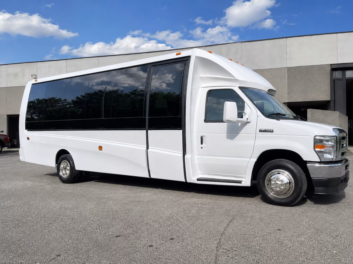 bus rentals for bands and performers traveling through the central valley