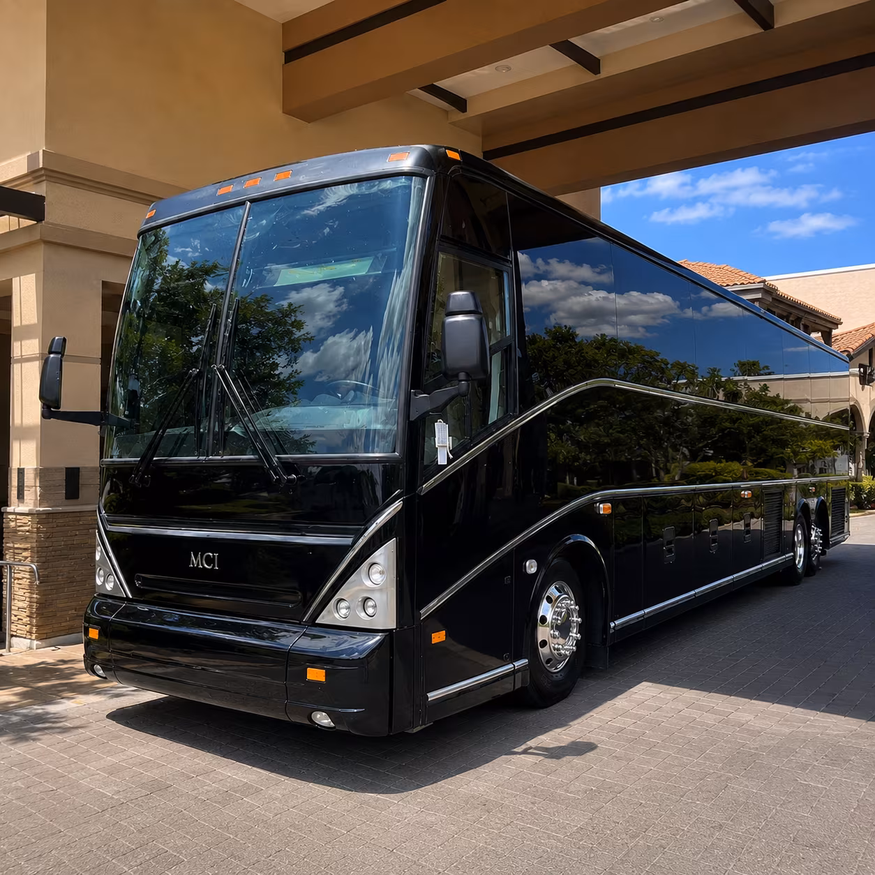 military shuttle buses connecting visalia and nas lemoore